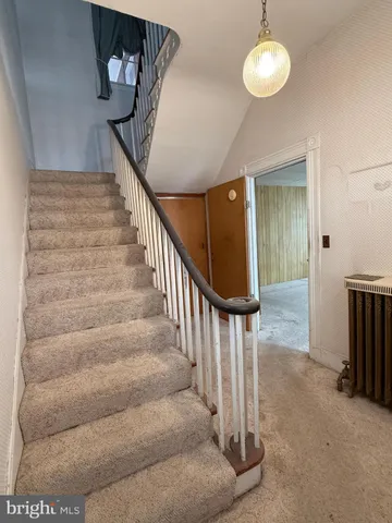 a view of entryway and hall