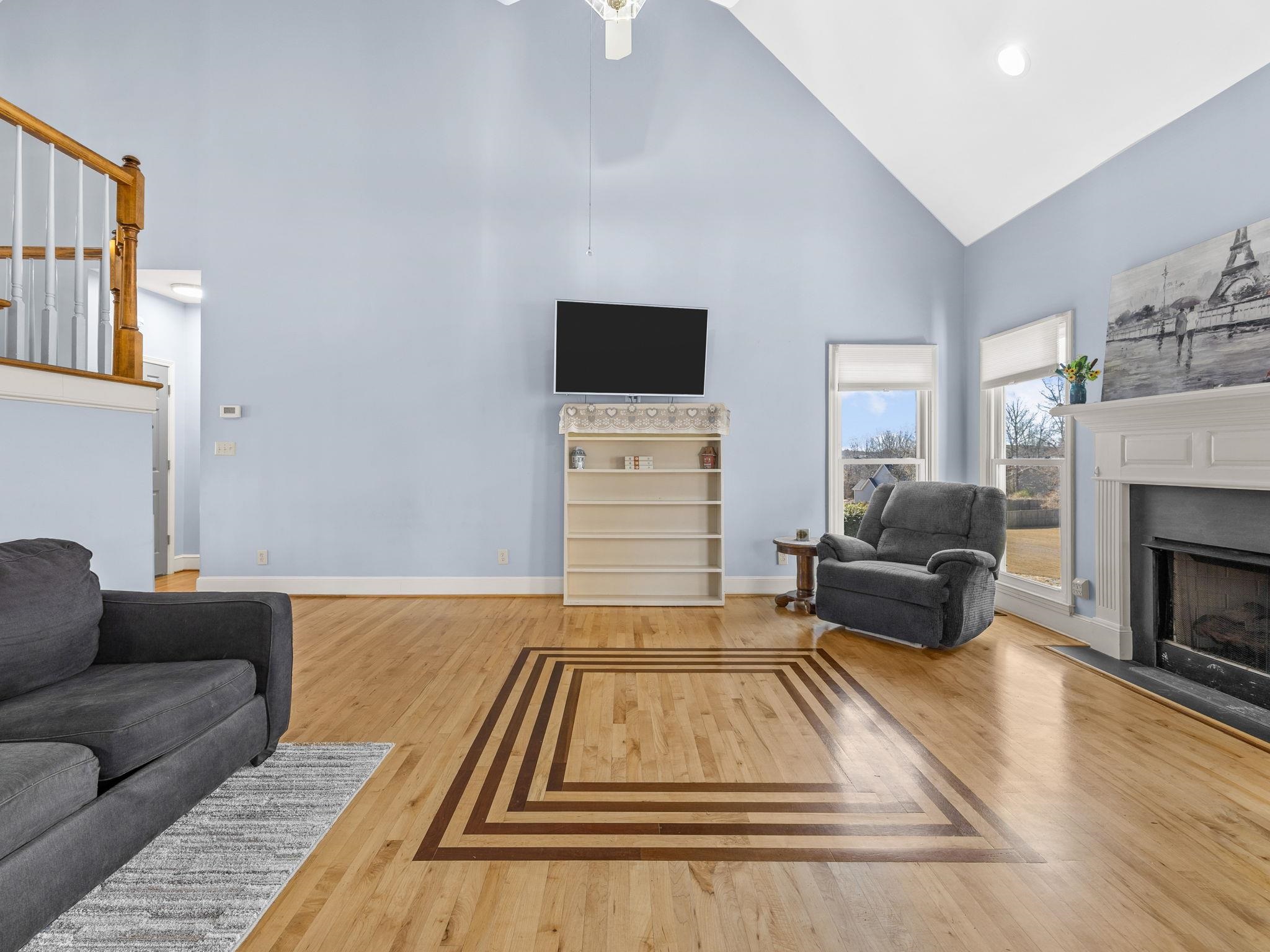 224 Saddlebrook Drive Moore, SC 29369 - Photo 9 of 47 Living Room