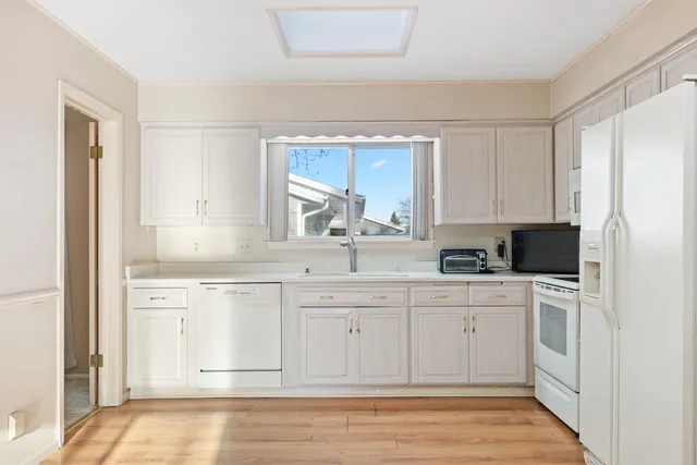 $395,000 | 1929 Sunnyside Drive, Waukesha, WI 53186