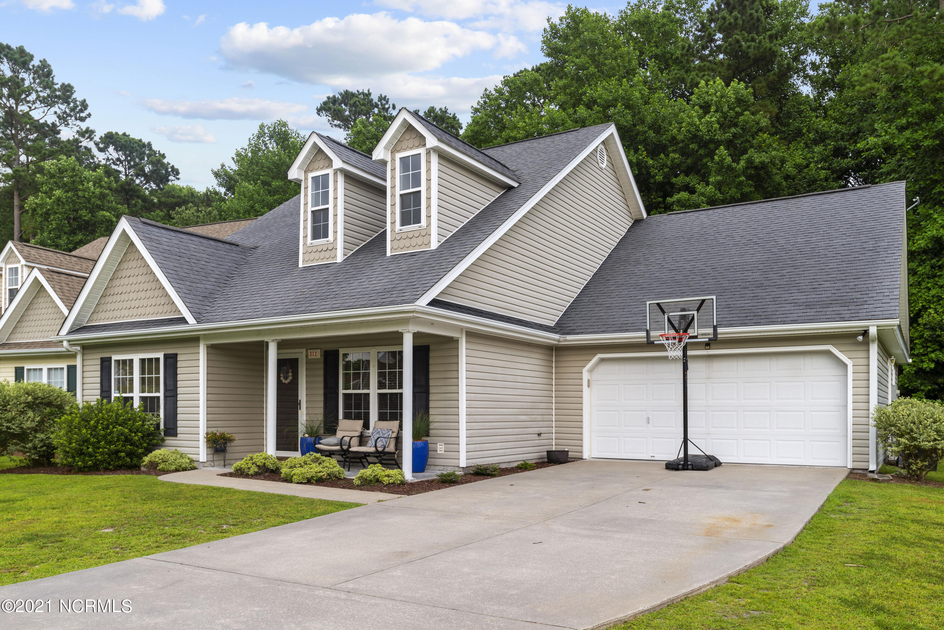 312 Neuchatel Road New Bern, NC 28562 - Photo 3 of 31 312 Neuchatel Rd-8