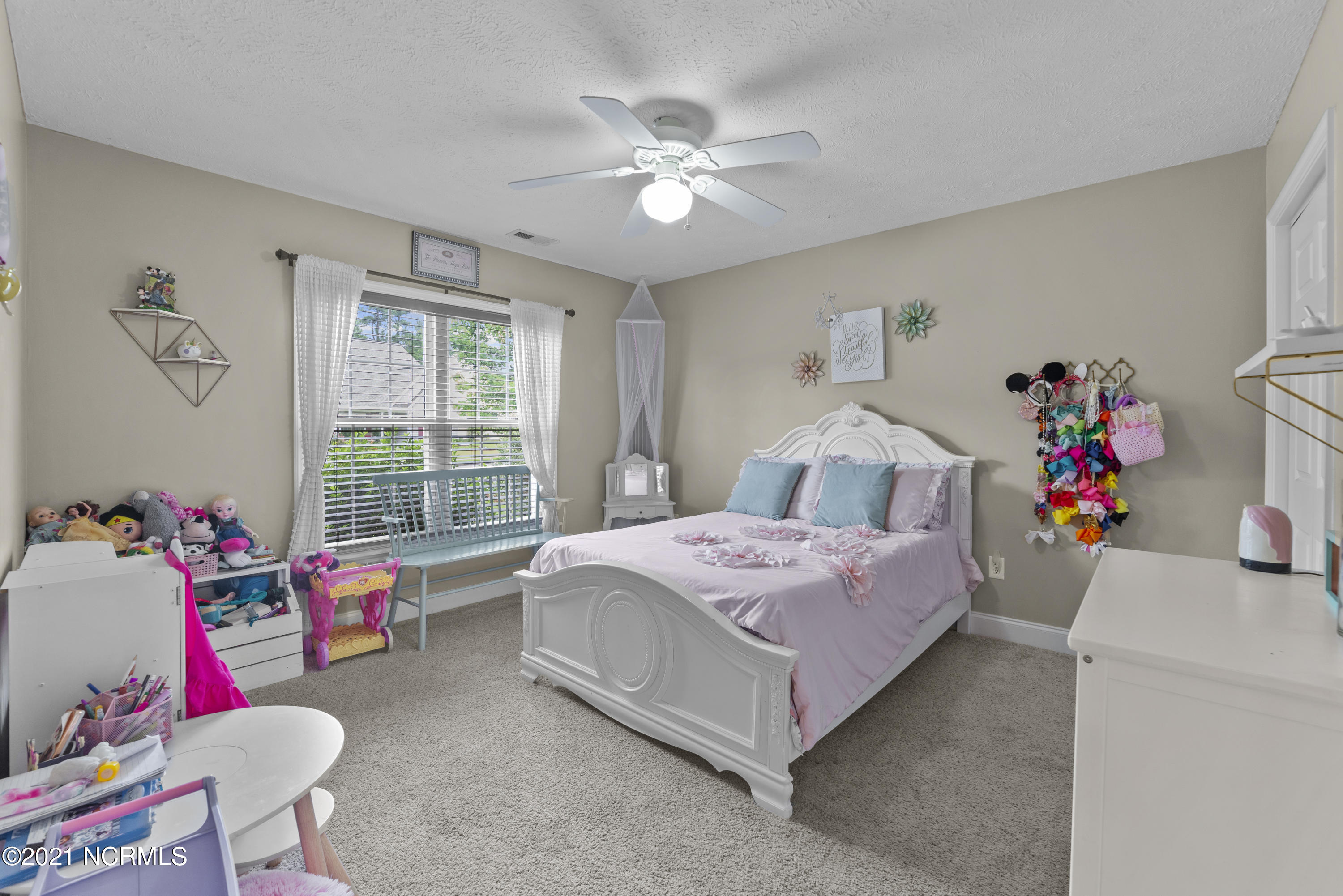312 Neuchatel Road New Bern, NC 28562 - Photo 8 of 31 312 Neuchatel Rd-16
