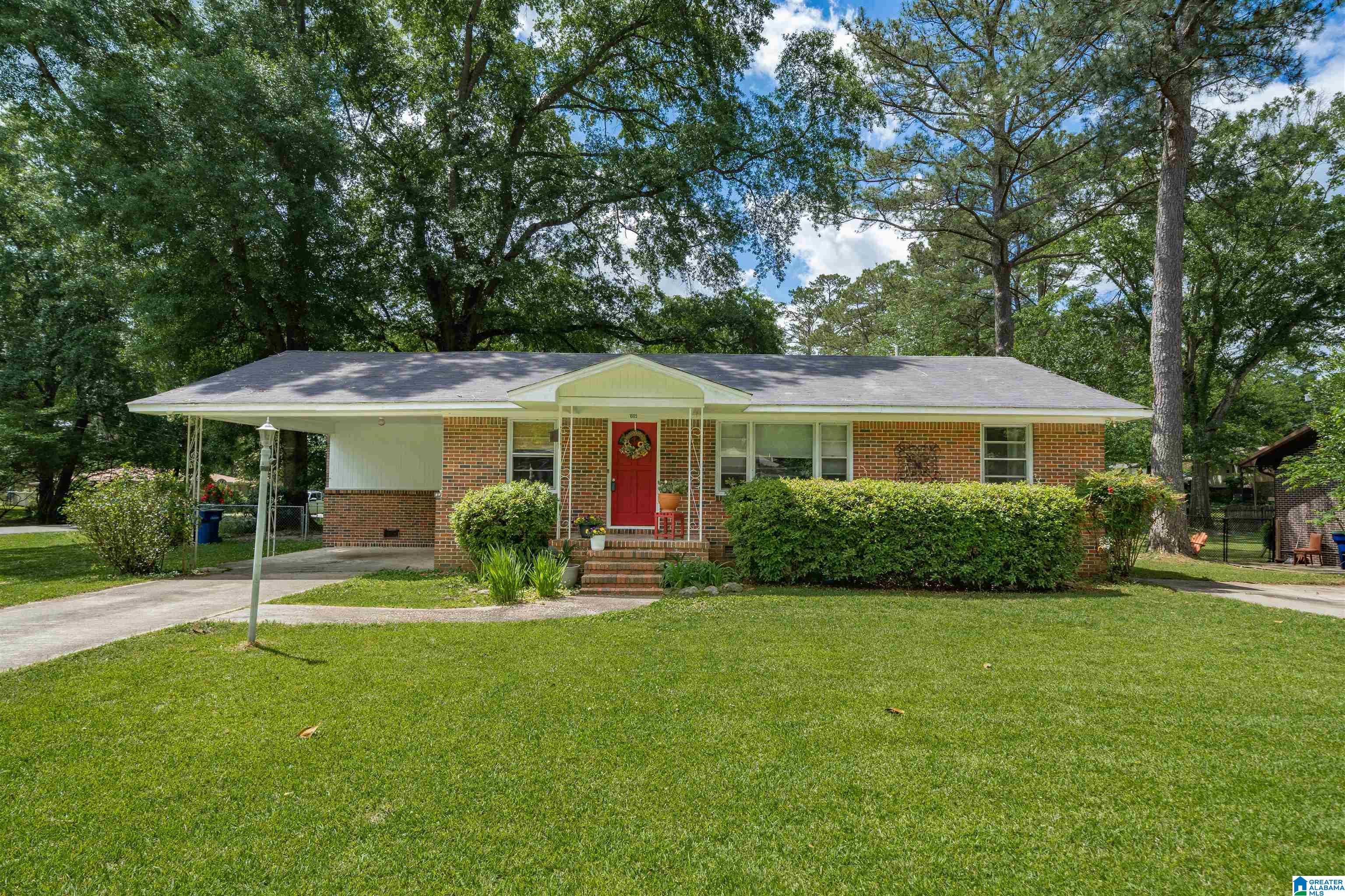 1005 3rd Avenue Northwest Alabaster, AL 35007 - Photo 1 of 31