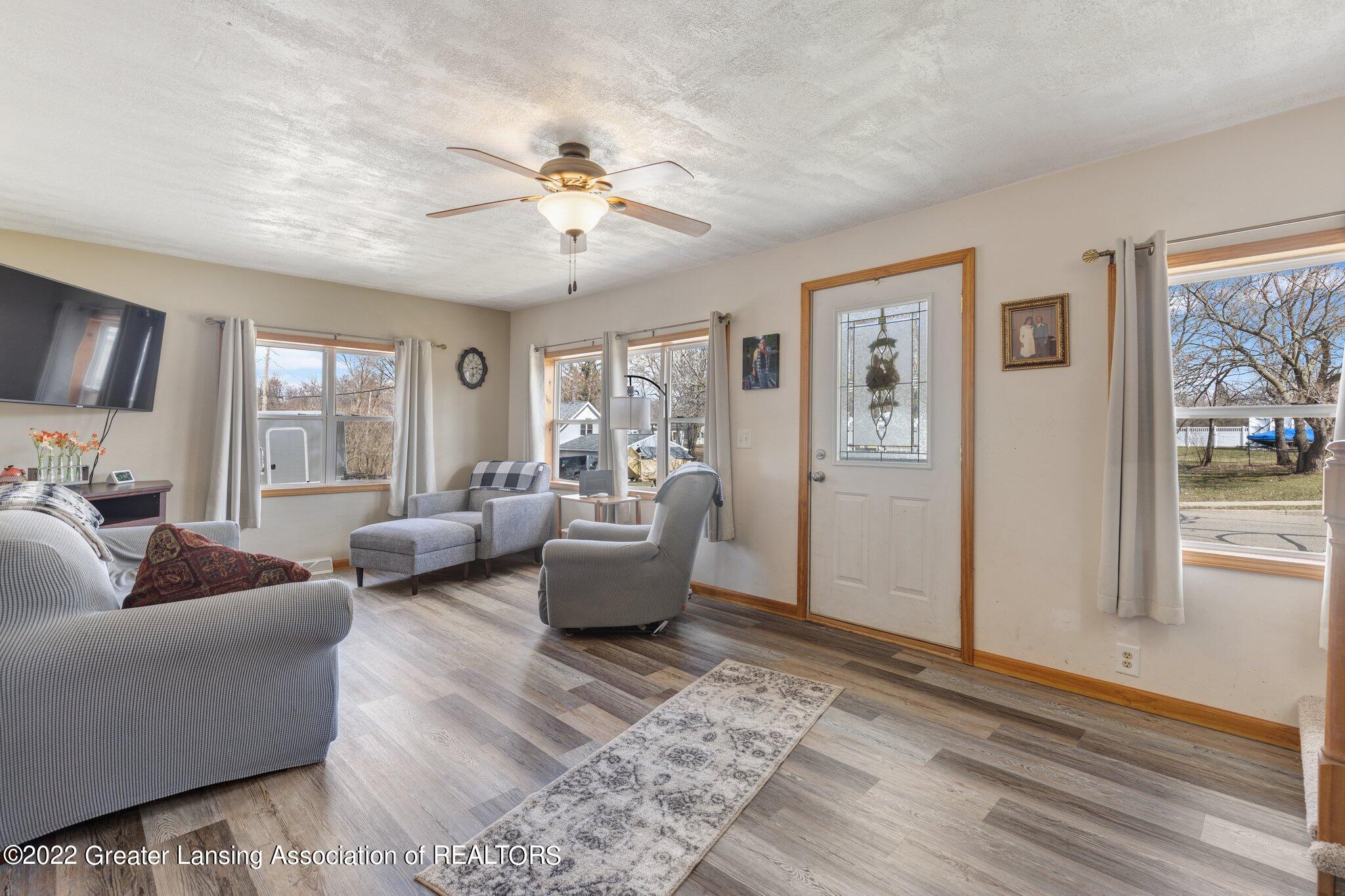 16060 Brook Road Lansing, MI 48906 - Photo 12 of 34 12-web-or-mls-1P6A8059