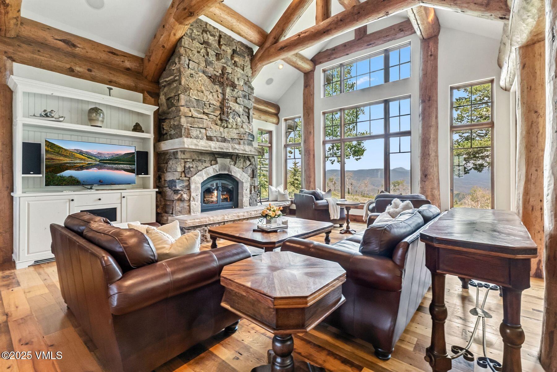 22 Jacksons Path Edwards, CO 81632 - Photo 3 of 37 Great room