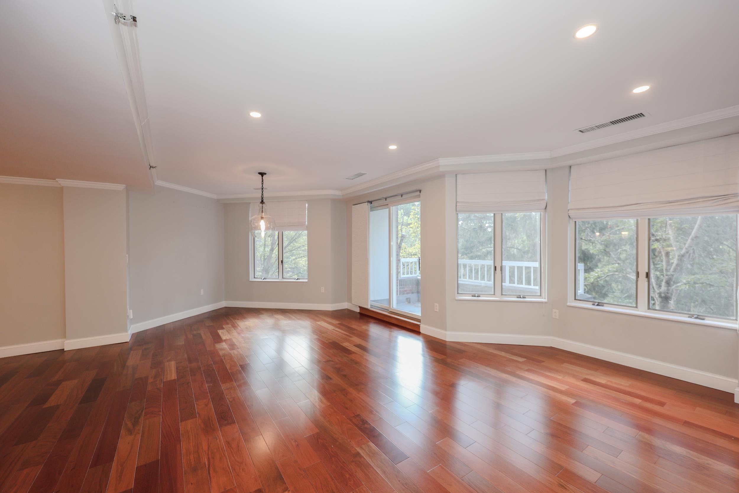 300 River Road, Unit 312 Manchester, NH 03104 - Photo 12 of 32 Gallery Image 12
