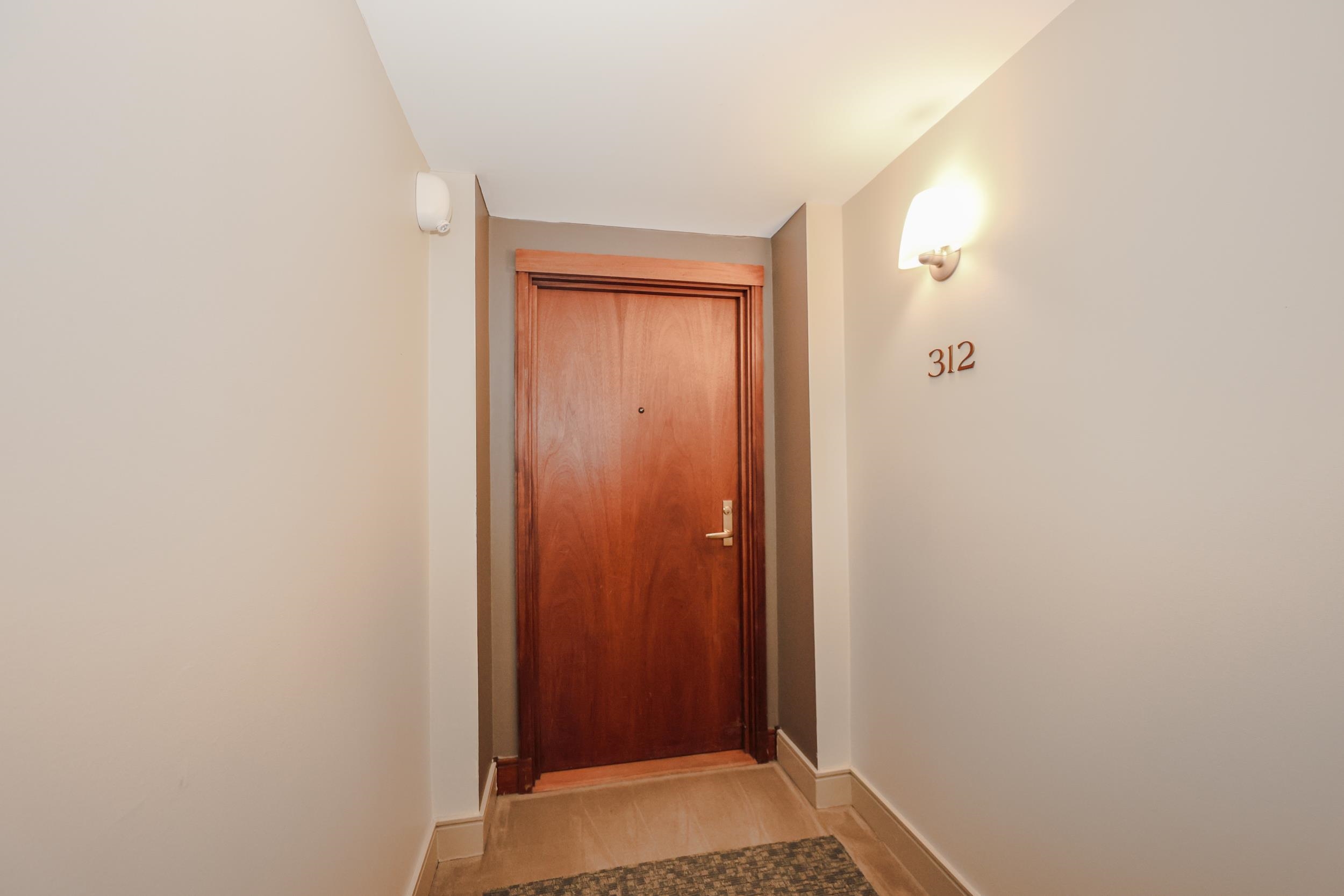 300 River Road, Unit 312 Manchester, NH 03104 - Photo 8 of 32 Gallery Image 8