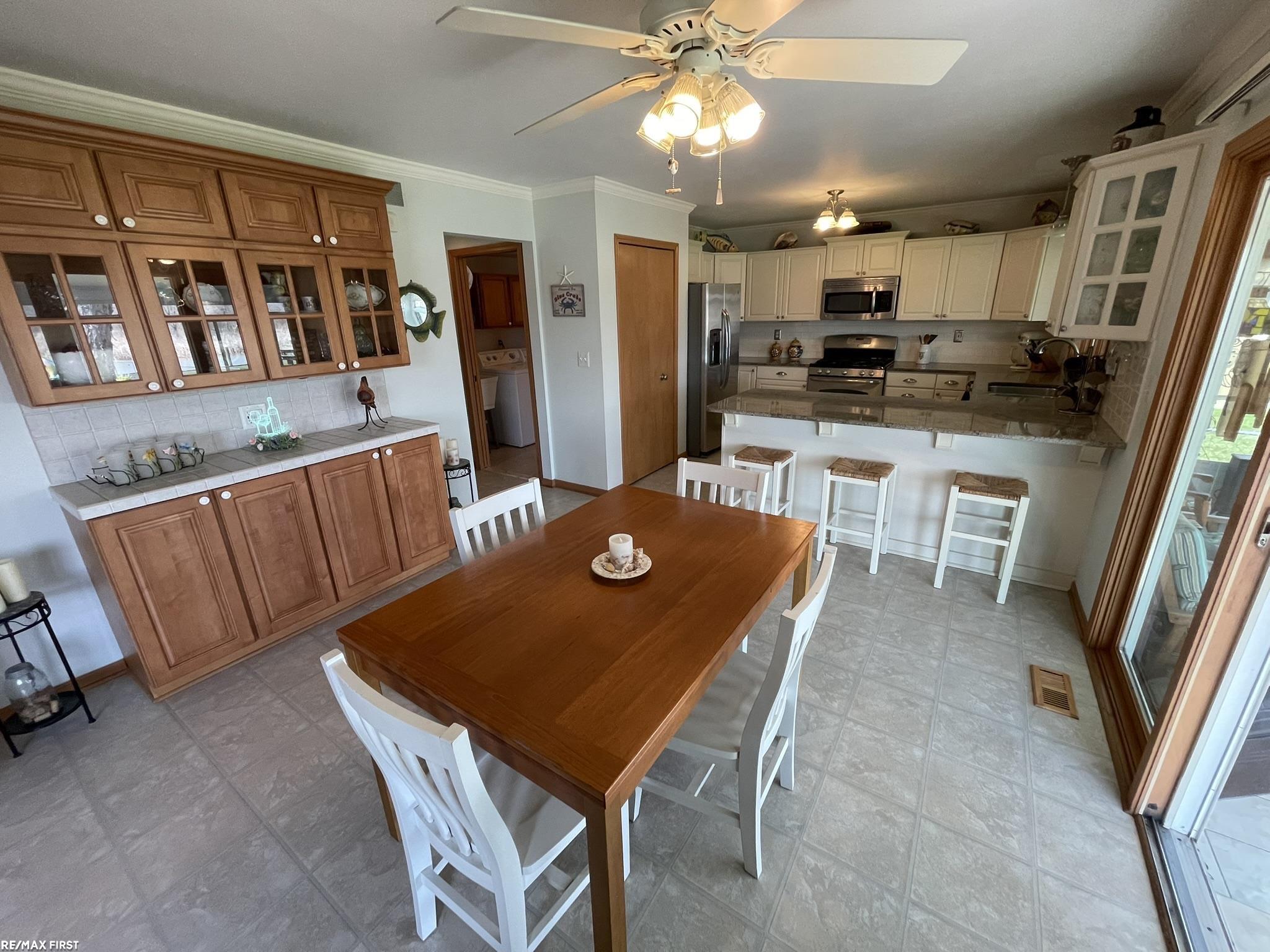 32725 Sutton Road New Baltimore, MI 48047 - Photo 12 of 42 50172468-47208763-1727-4f55-b14a-b5e2862b4b9a.JPG