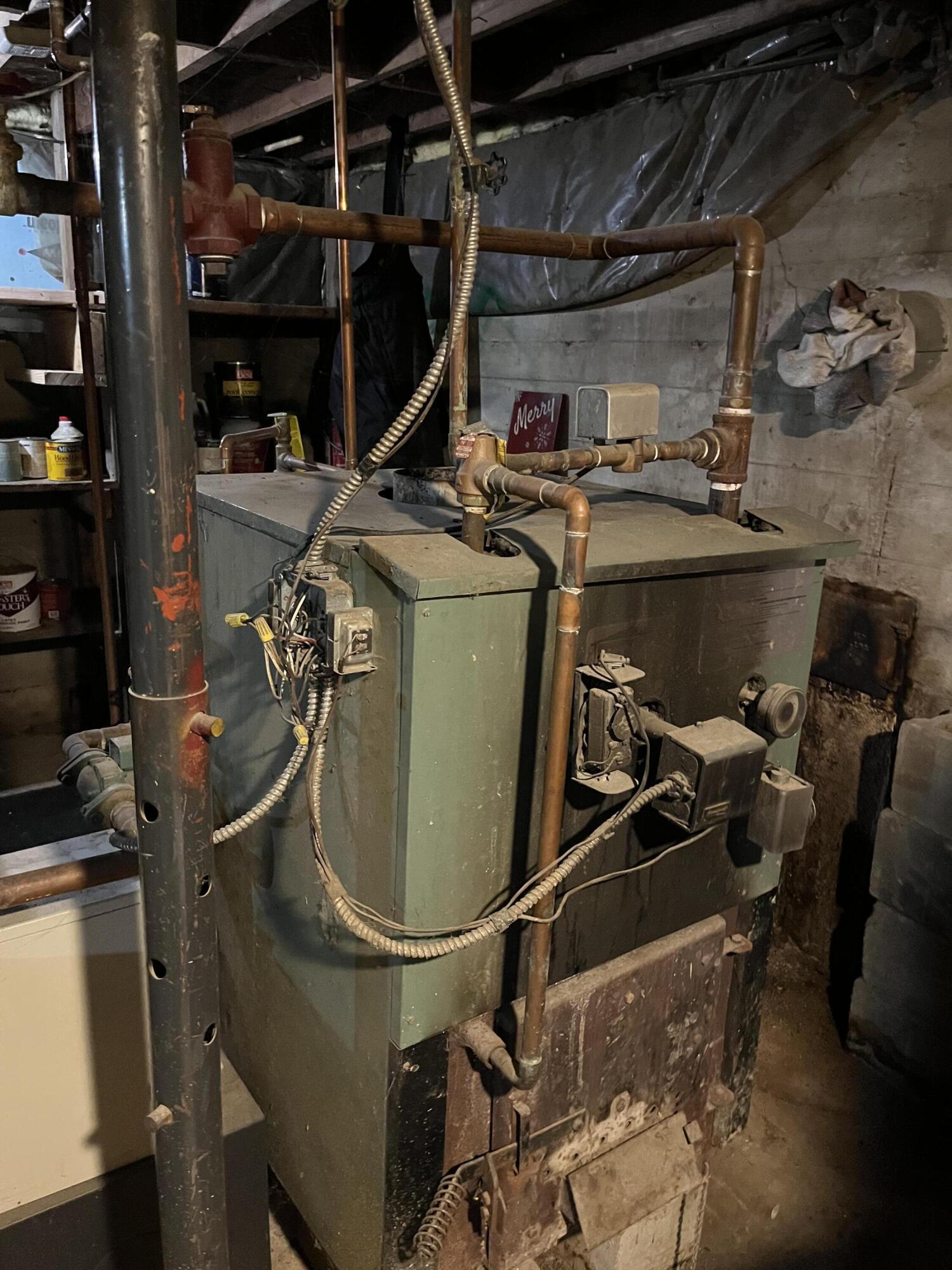 8 Lincoln Street Presque Isle, ME 04769 - Photo 24 of 28 Furnace