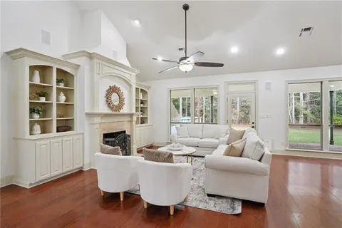 $460,000 | 30131 Bran Drive, Lacombe, LA 70445