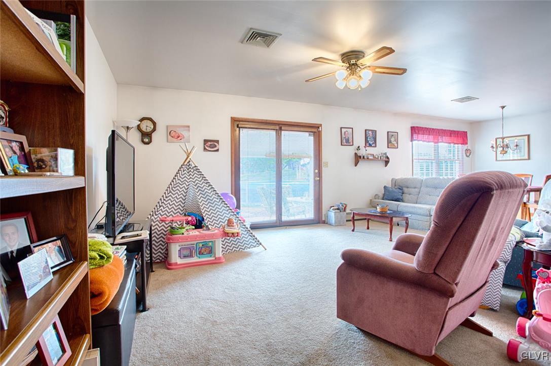 821 Lahr Road Nazareth, PA 18064 - Photo 8 of 31