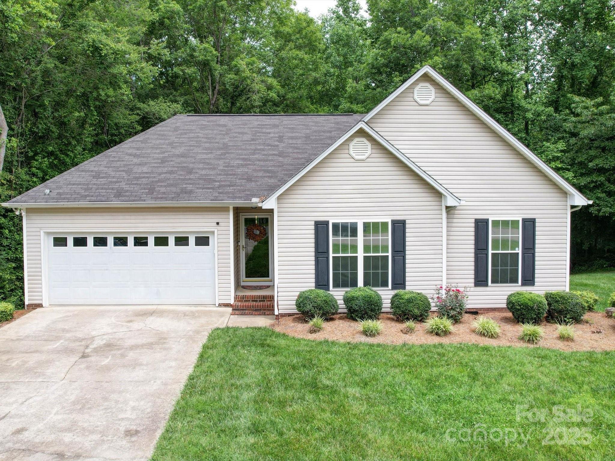 727 Cove Road Gastonia, NC 28052 - Photo 1 of 43 Gallery Image 1