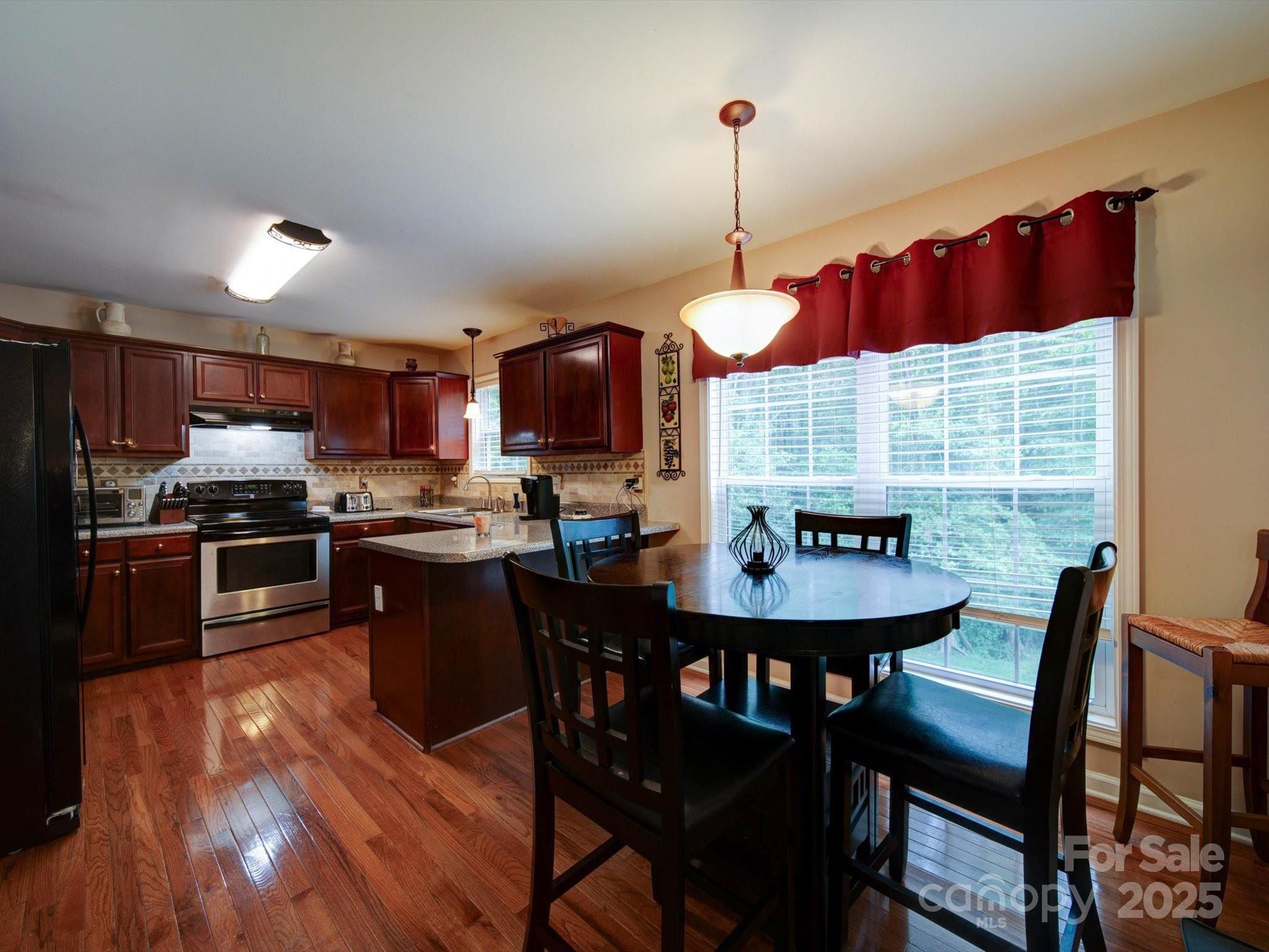 727 Cove Road Gastonia, NC 28052 - Photo 12 of 43 Gallery Image 12