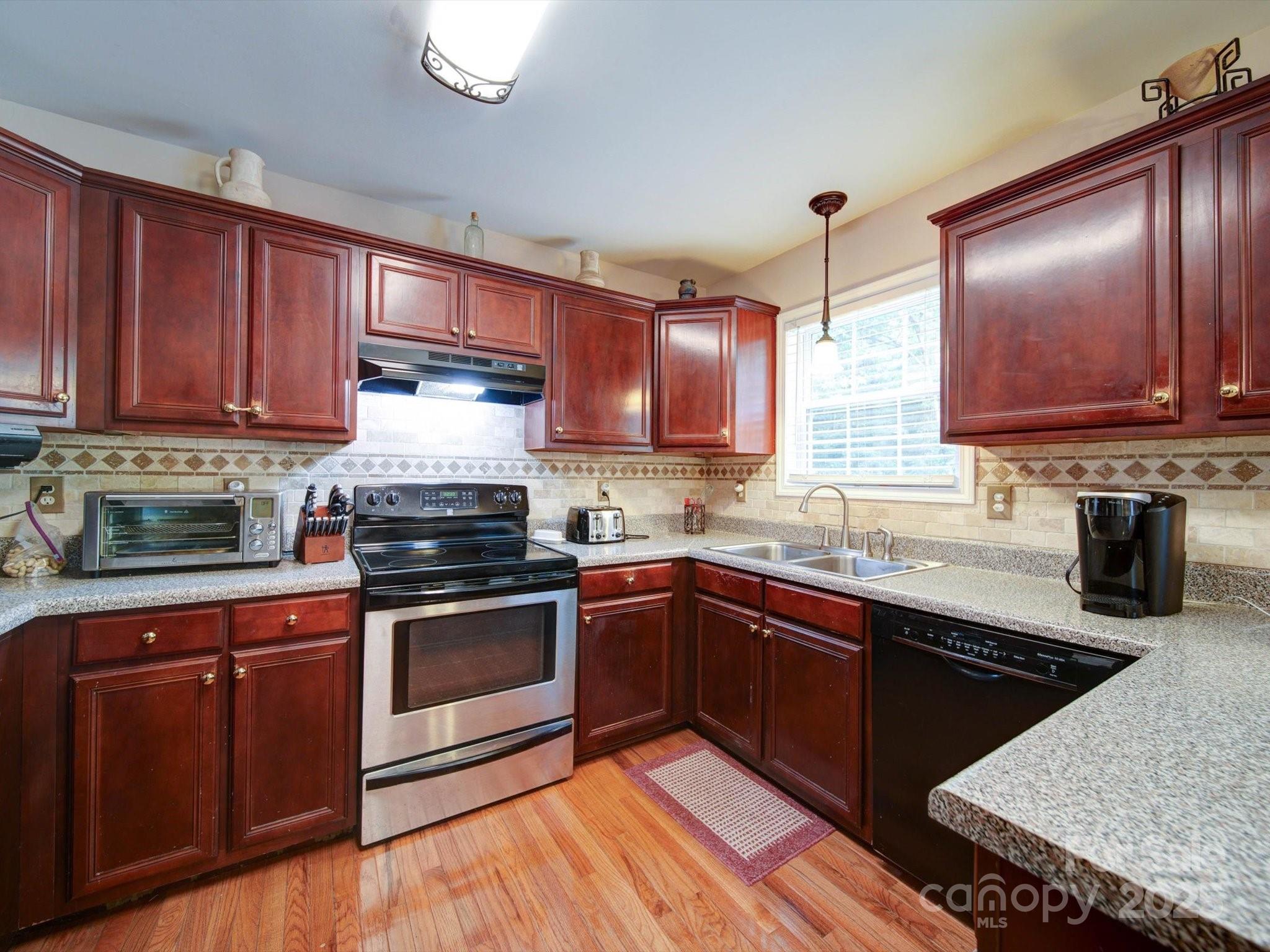 727 Cove Road Gastonia, NC 28052 - Photo 17 of 43 Gallery Image 17