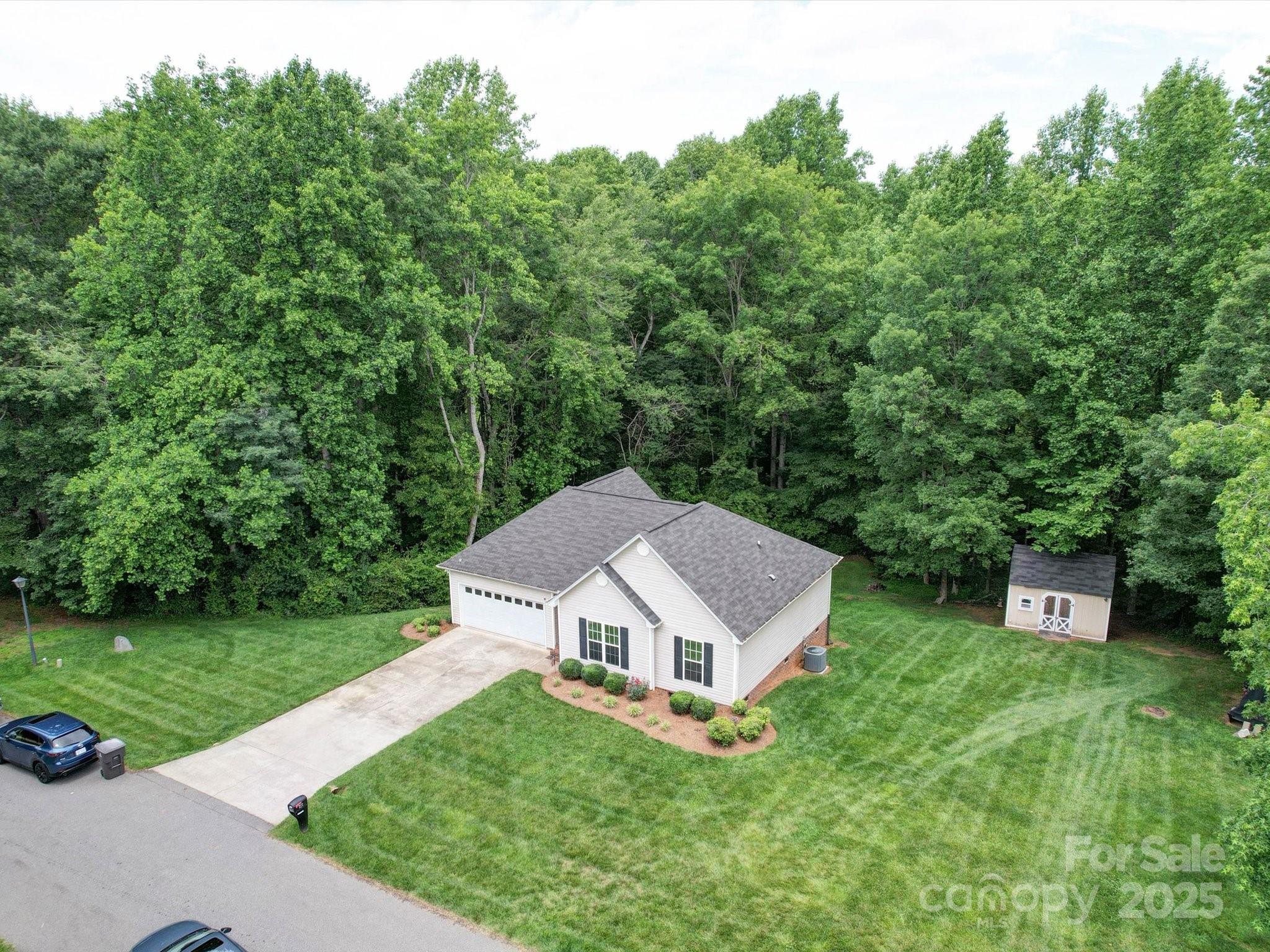 727 Cove Road Gastonia, NC 28052 - Photo 3 of 43 Gallery Image 3