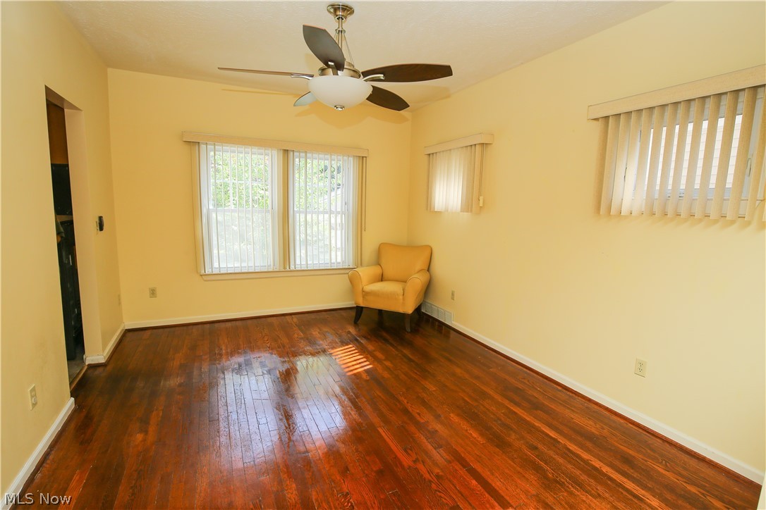 3262 Yorkshire Road Cleveland, OH 44118 - Photo 9 of 26 Gallery Image 9