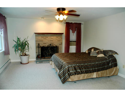 22 Carpenter Hill Road Charlton, MA 01507 - Photo 6 of 10 Gallery Image 6