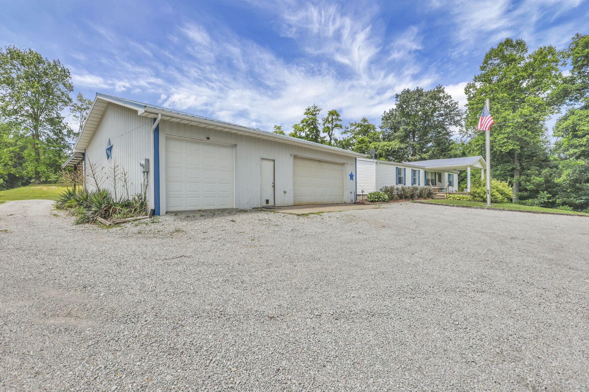 36462 Smith Chapel Road Logan, OH 43138 - Photo 5 of 43