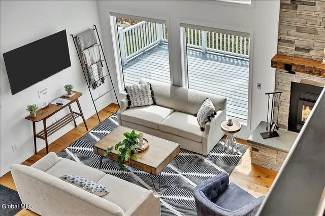 $1,170,000 | 145 Rockefeller Lake Road, Cairo, NY 12413