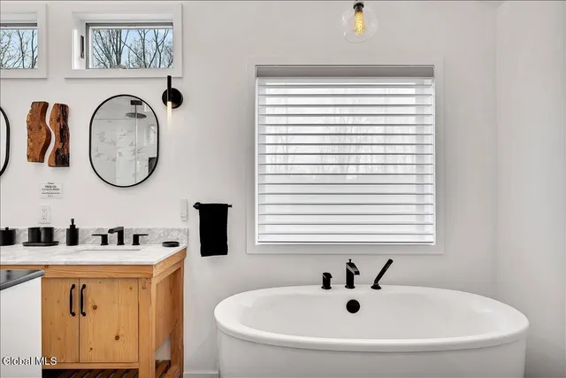 $1,170,000 | 145 Rockefeller Lake Road, Cairo, NY 12413