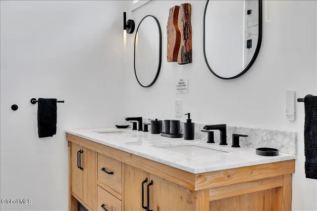 $1,170,000 | 145 Rockefeller Lake Road, Cairo, NY 12413