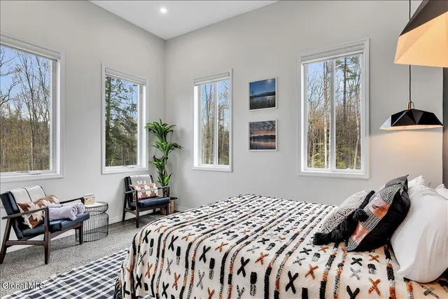 $1,170,000 | 145 Rockefeller Lake Road, Cairo, NY 12413