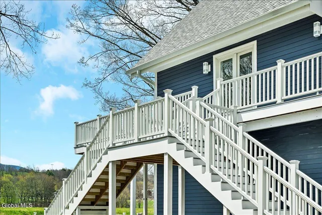 $1,170,000 | 145 Rockefeller Lake Road, Cairo, NY 12413