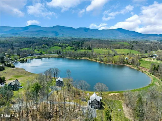 $1,170,000 | 145 Rockefeller Lake Road, Cairo, NY 12413