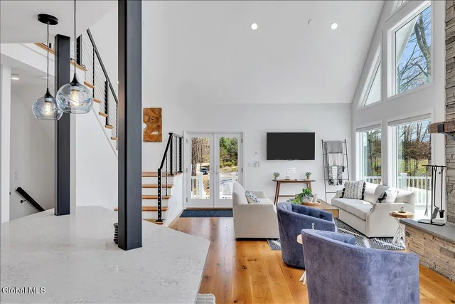 $1,170,000 | 145 Rockefeller Lake Road, Cairo, NY 12413