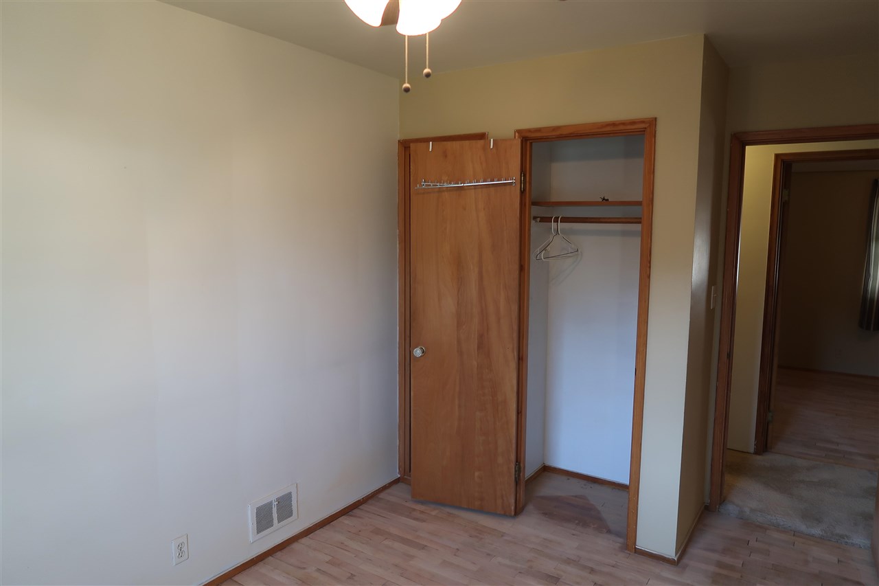 2765 Raskob Street Flint, MI 48504 - Photo 12 of 37 50082894-11.JPG
