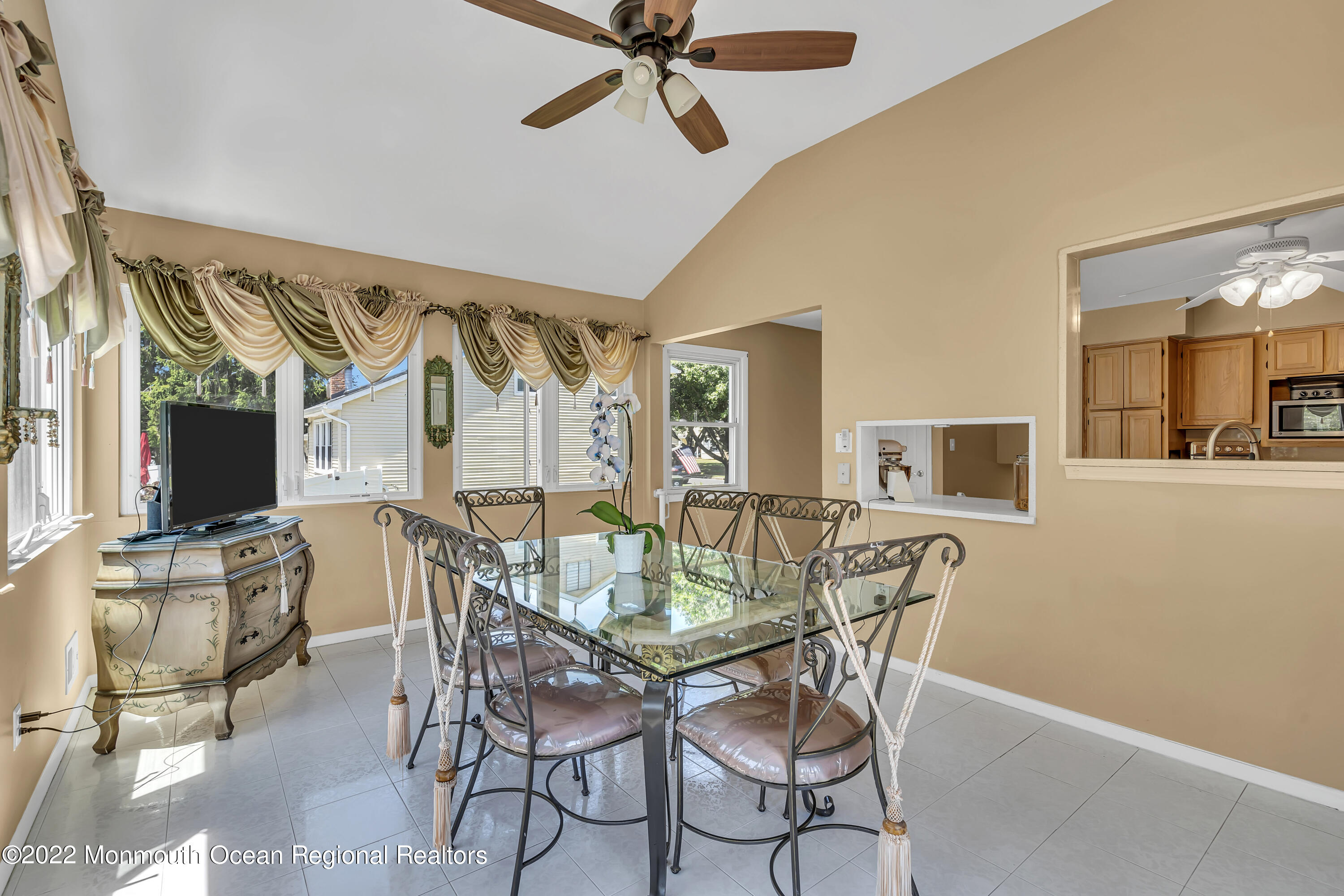 23 North Westfield Road Howell, NJ 07731 - Photo 19 of 55 a dining room with furniture and window