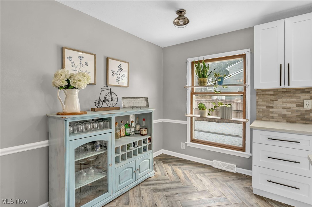 2104 Brookshire Road Akron, OH 44313 - Photo 10 of 44 Dining Niche