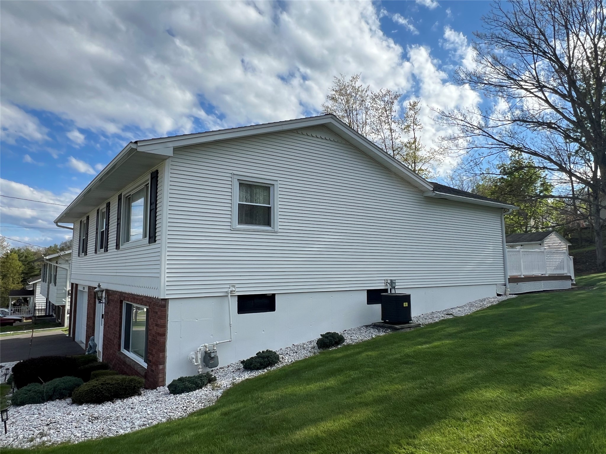 1115 Frost Road Endicott, NY 13760 - Photo 46 of 50