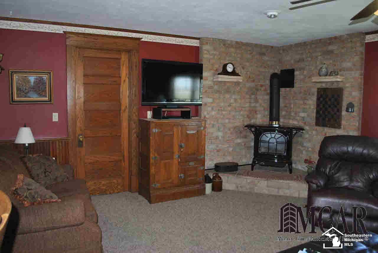 11625 Geiger Road Temperance, MI 48182 - Photo 14 of 41 21290879-13.JPG