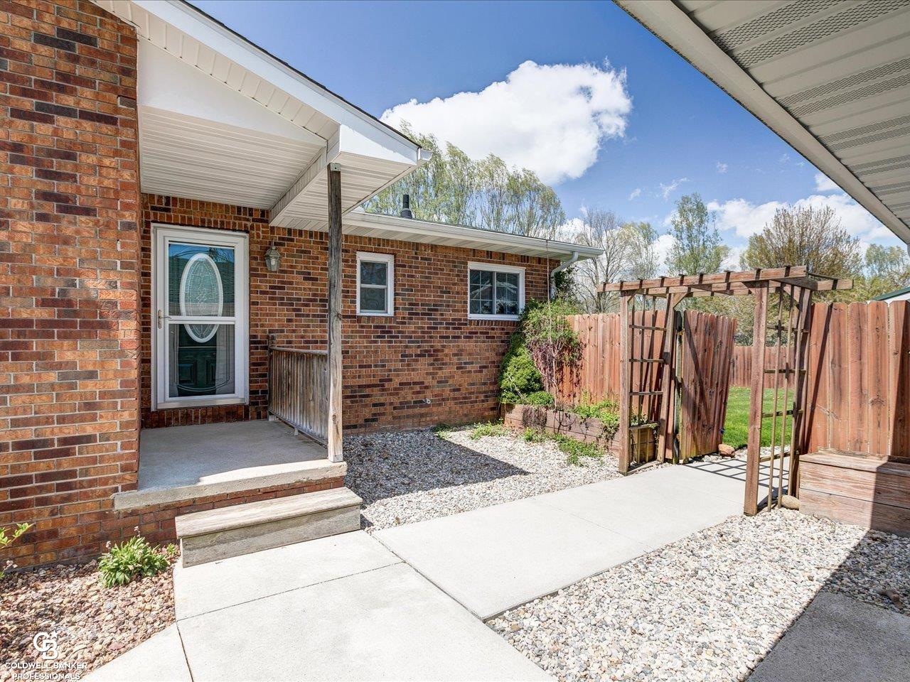 5460 McIntyre Road North Street, MI 48049 - Photo 5 of 33
