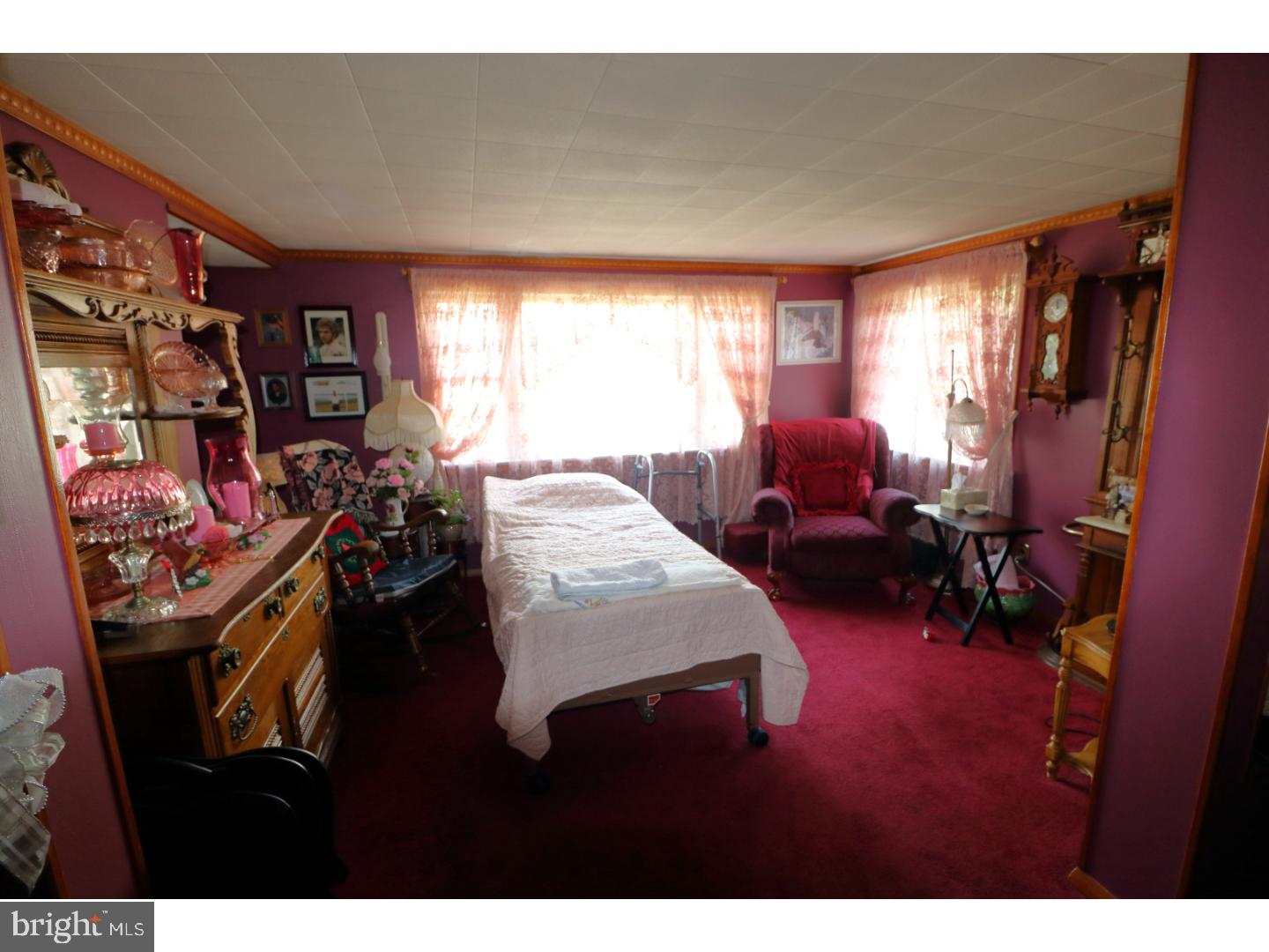 269 Main Street Hamilton, NJ 08620 - Photo 8 of 21 Family Room