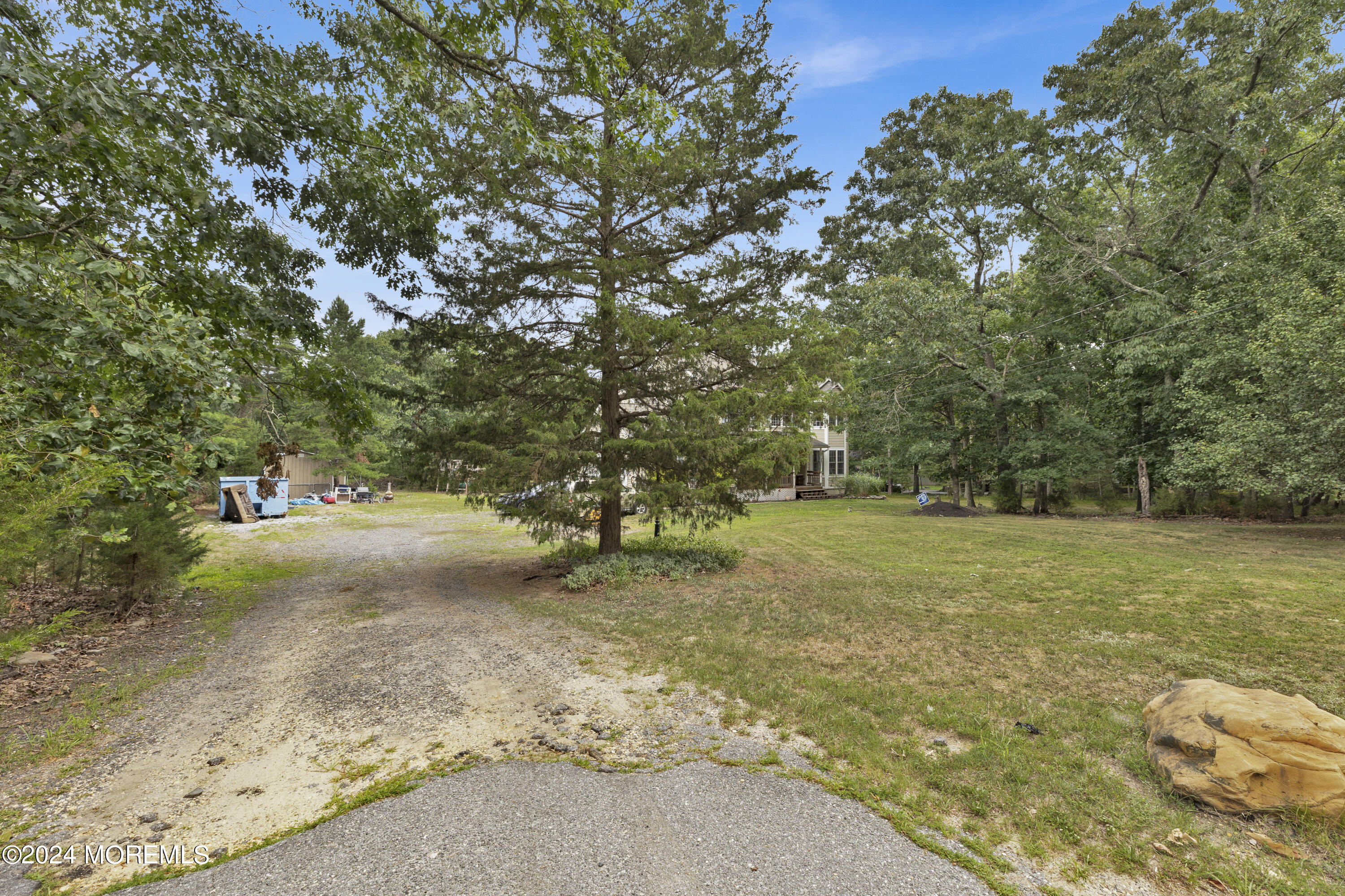 8 Hillcrest Drive Tabernacle, NJ 08088 - Photo 4 of 20 7K8A3825