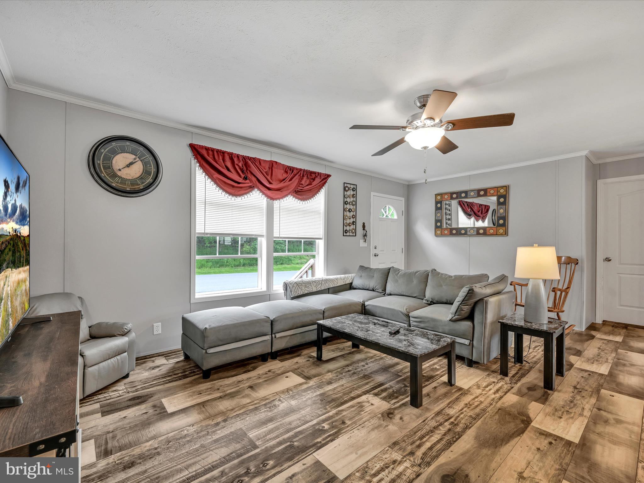 95 Spring Garden Estates Carlisle, PA 17015 - Photo 6 of 26 Living Room