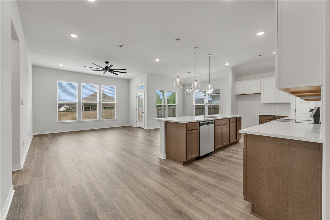 3184 Margaret Rudder Parkway Bryan, TX 77808 - Photo 4 of 38