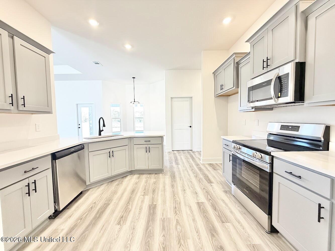 14865 Fritz Circle Gulfport, MS 39503 - Photo 2 of 22 HM 49 kitchen 2