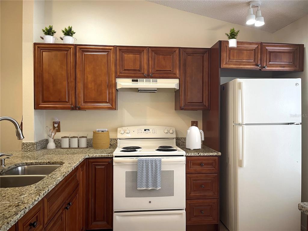 665 Rodeo Drive Largo, FL 33771 - Photo 4 of 22 Gallery Image 4