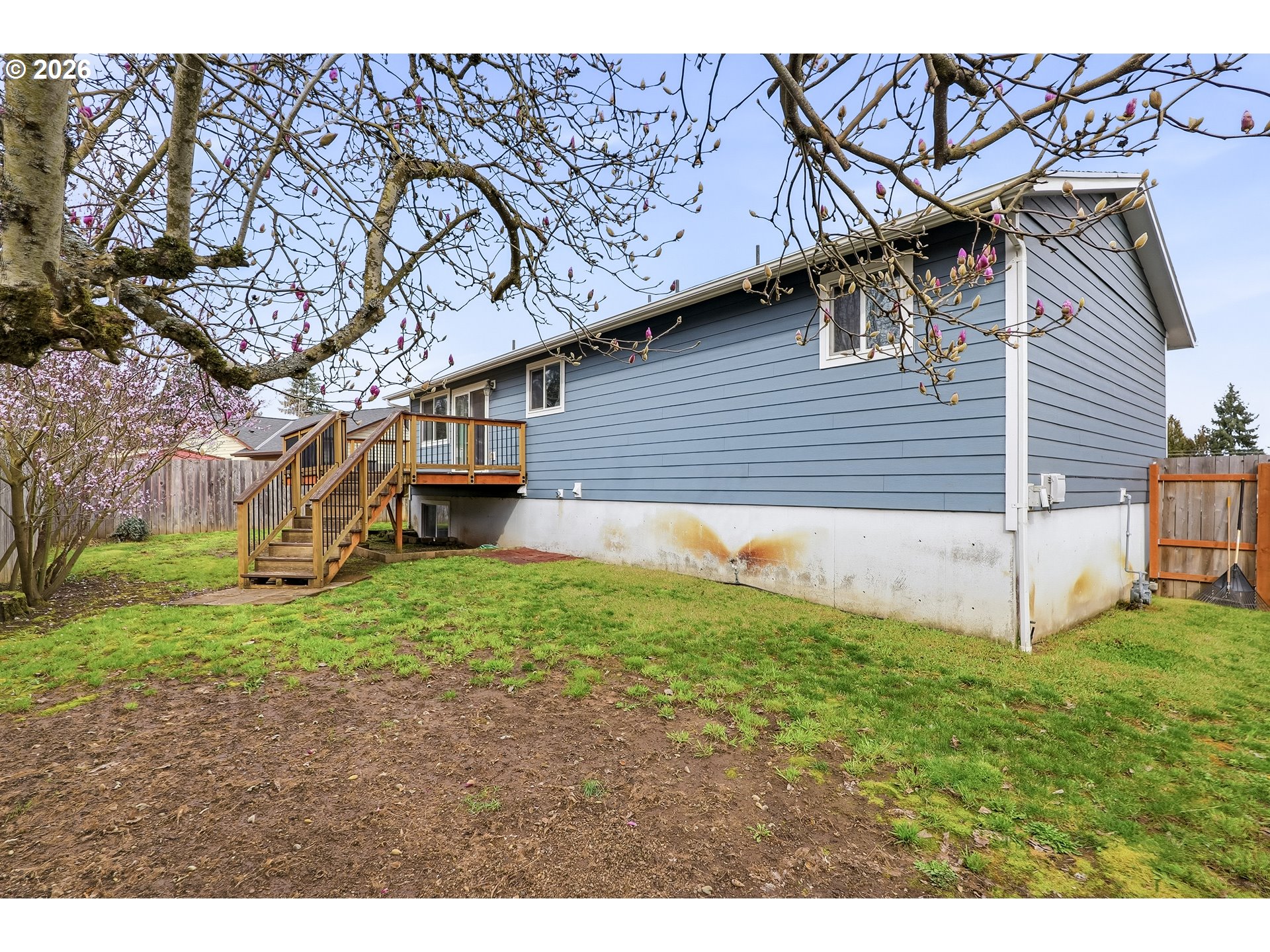 818 Chehalis Place North Keizer, OR 97303 - Photo 17 of 20 a house view with a backyard space