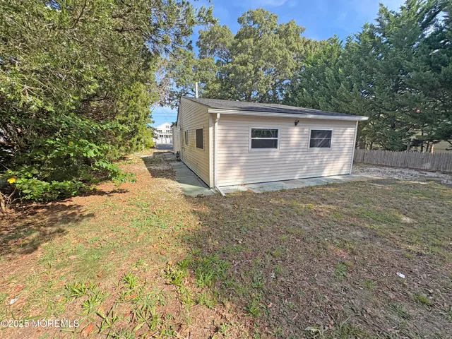 $299,900 | 805 Beach Boulevard, Forked River, NJ 08731