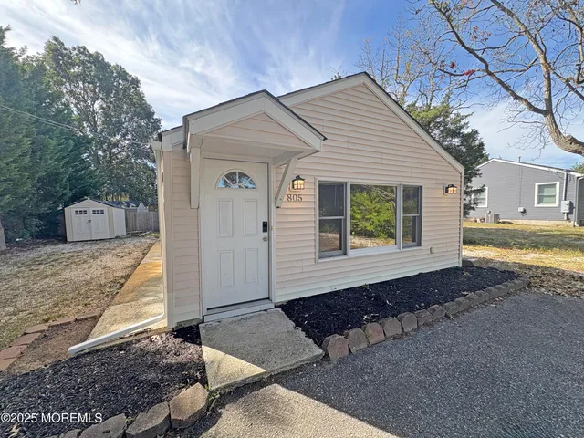 $299,900 | 805 Beach Boulevard, Forked River, NJ 08731