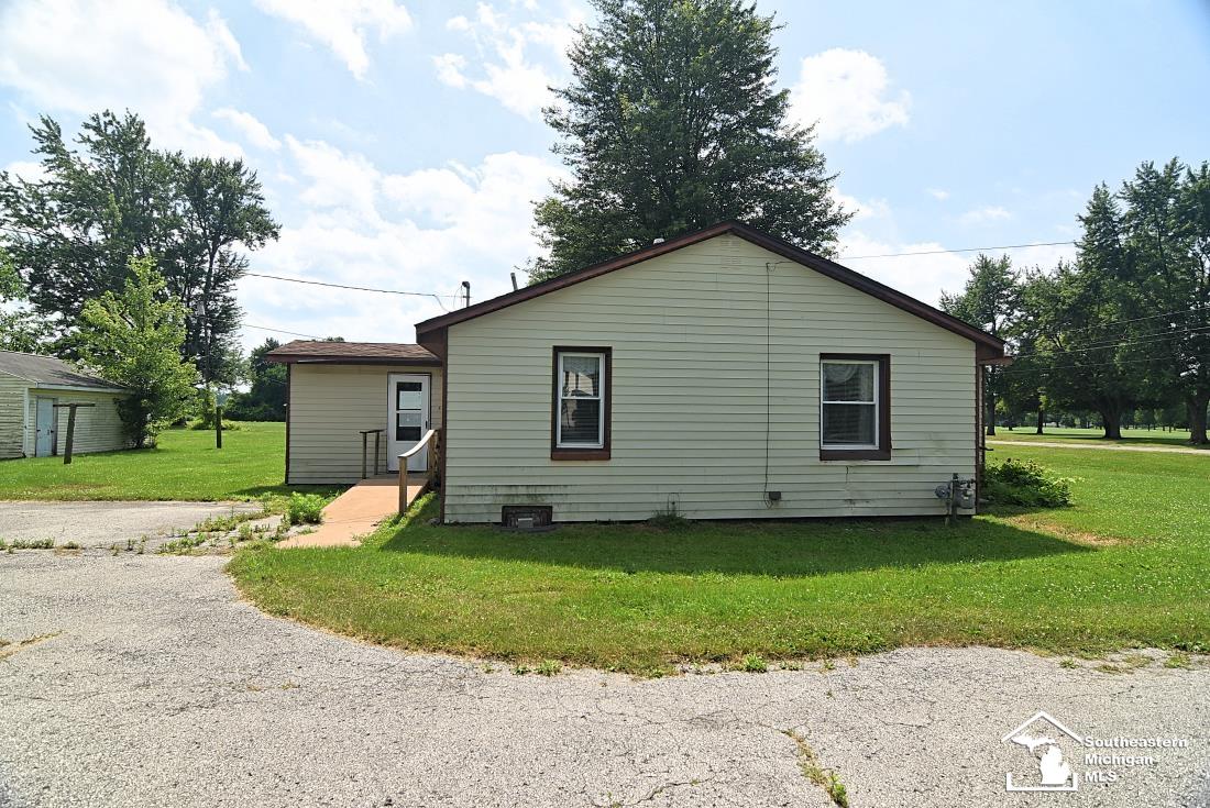 13493 Dixon Road Dundee, MI 48131 - Photo 6 of 48