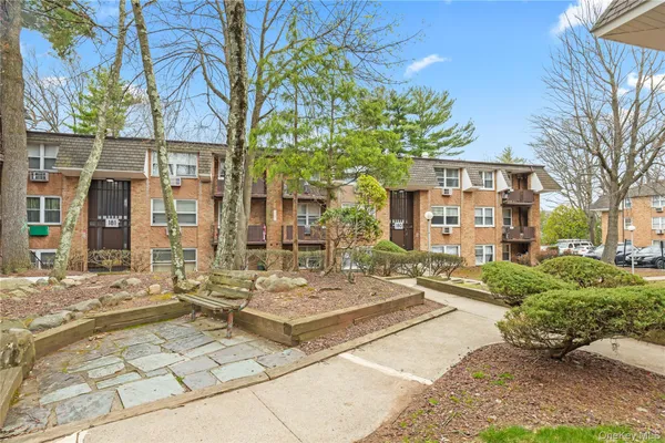 $359,999 | 180 Kearsing Parkway, Unit G, Monsey, NY 10952