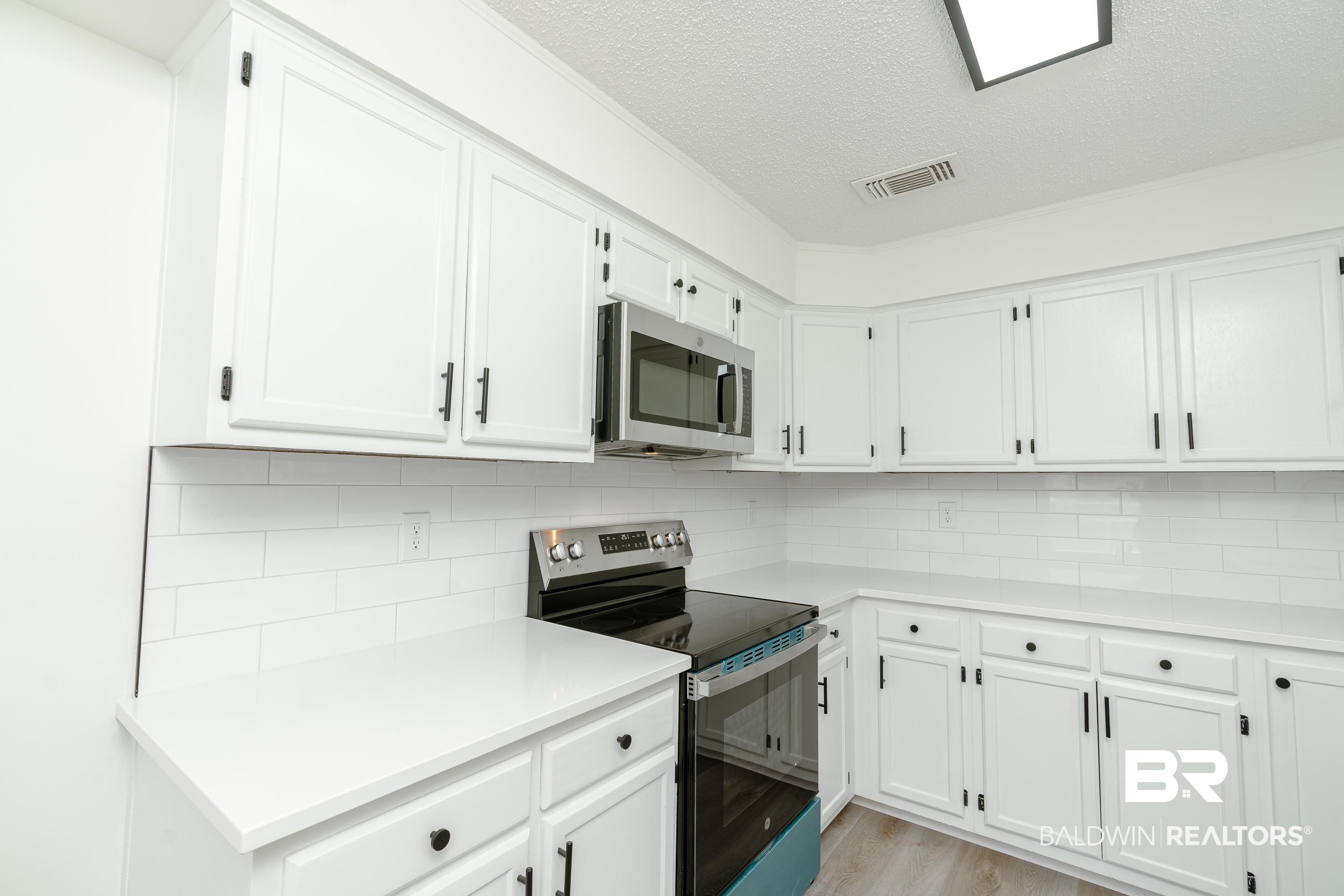 1808 Southampton Way Mobile, AL 36618 - Photo 15 of 36