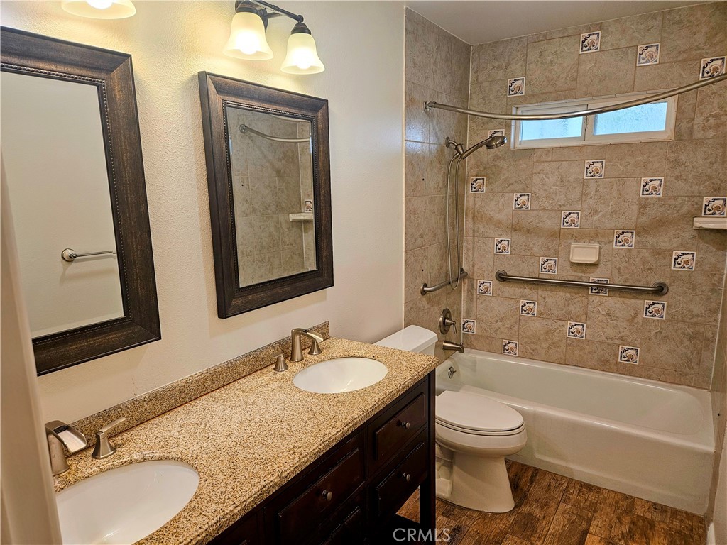 8926 Kennedy Street Riverside, CA 92509 - Photo 6 of 10 Bath