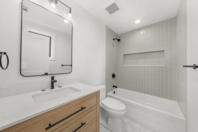 $1,899,900 | 338 Nottingham Avenue, Glenview, IL 60025