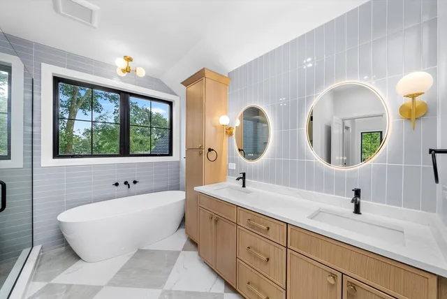 $1,899,900 | 338 Nottingham Avenue, Glenview, IL 60025