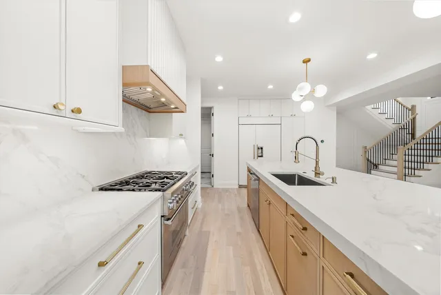 $1,899,900 | 338 Nottingham Avenue, Glenview, IL 60025